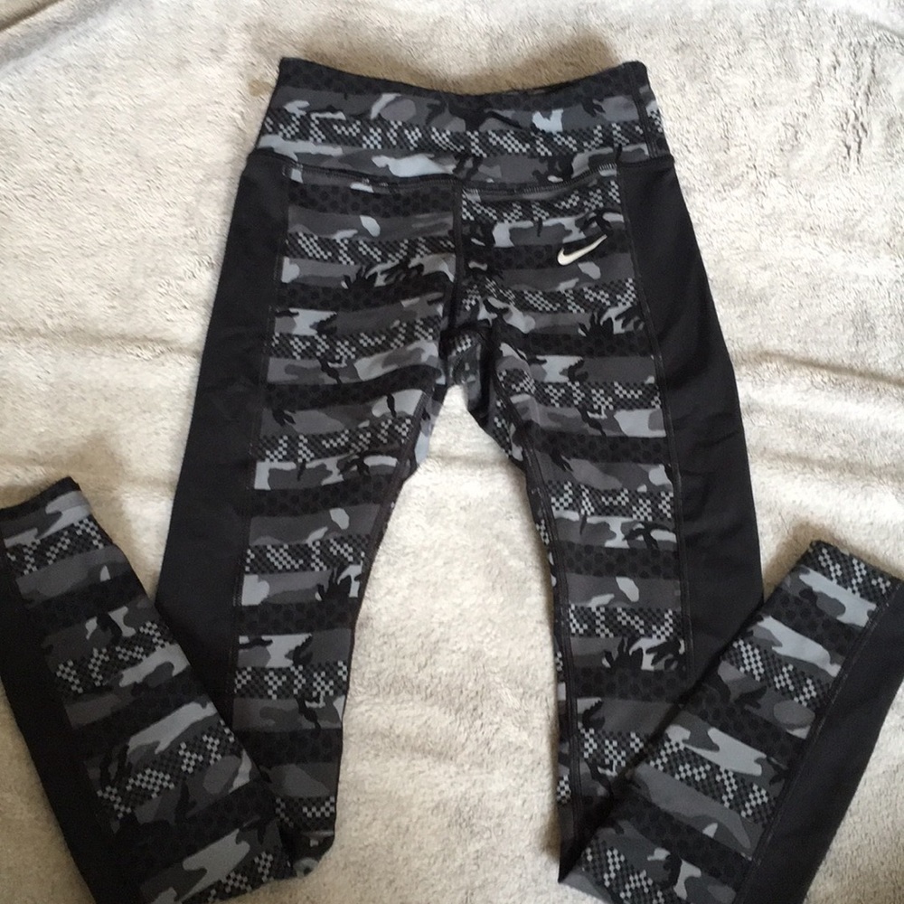 Nike Camo Legging